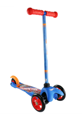 Hot Wheels Tilt and Turn 3 Wheel Scooter with a Tilt-and-turn Steering System